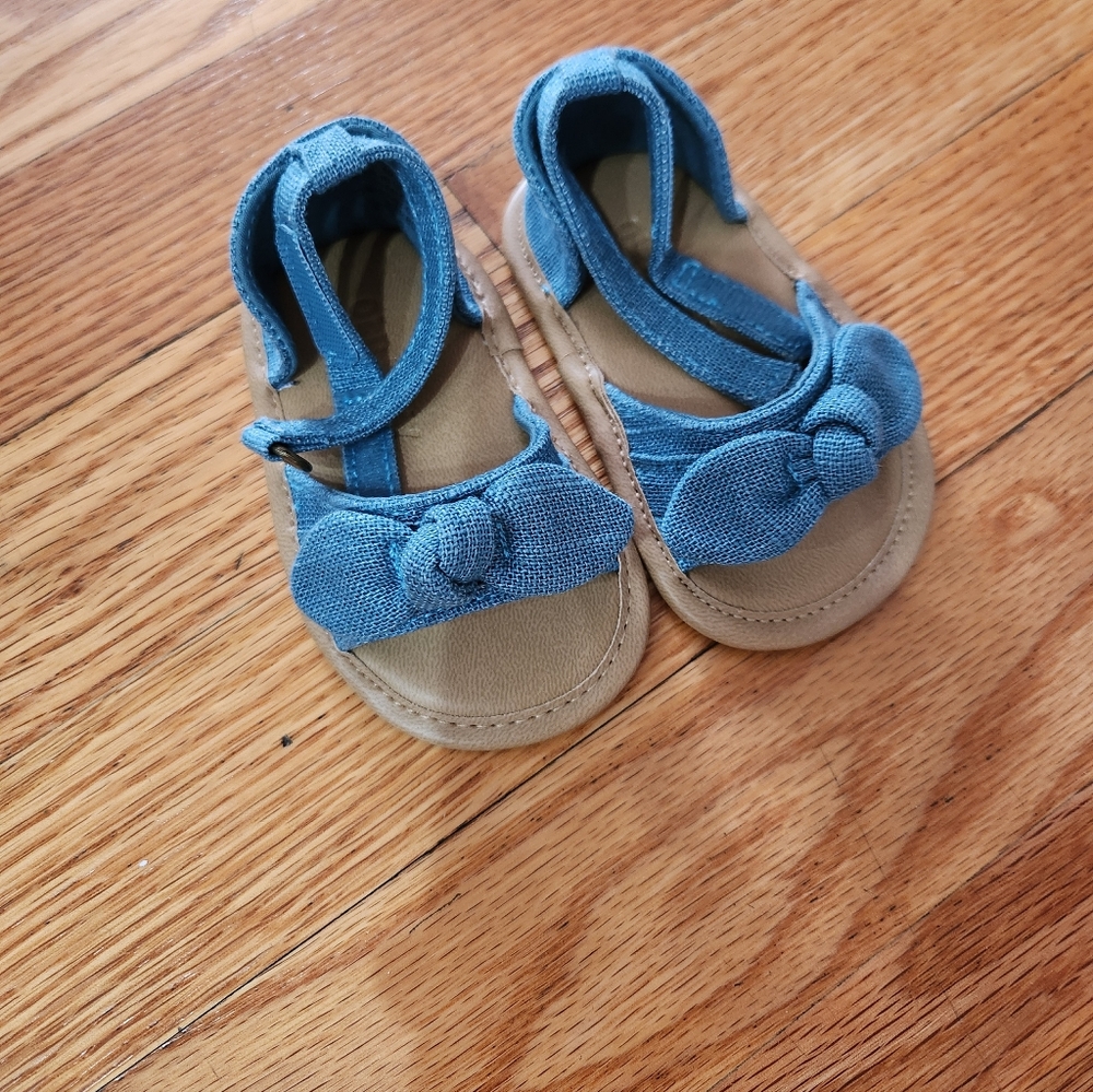 Old Navy Blue Denim Bow Kids Sandals 3-6m